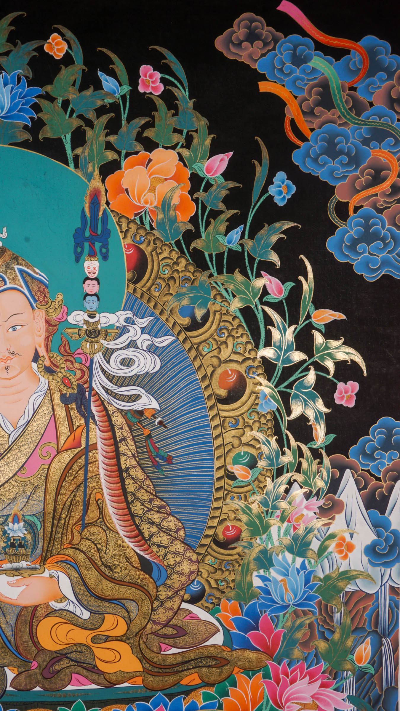 Guru Thangka Paintings depict revered Tibetan spiritual teachers with vibrant colors and gold leaf. They serve as powerful meditation tools, bringing the Guru’s wisdom and blessings into your space.
