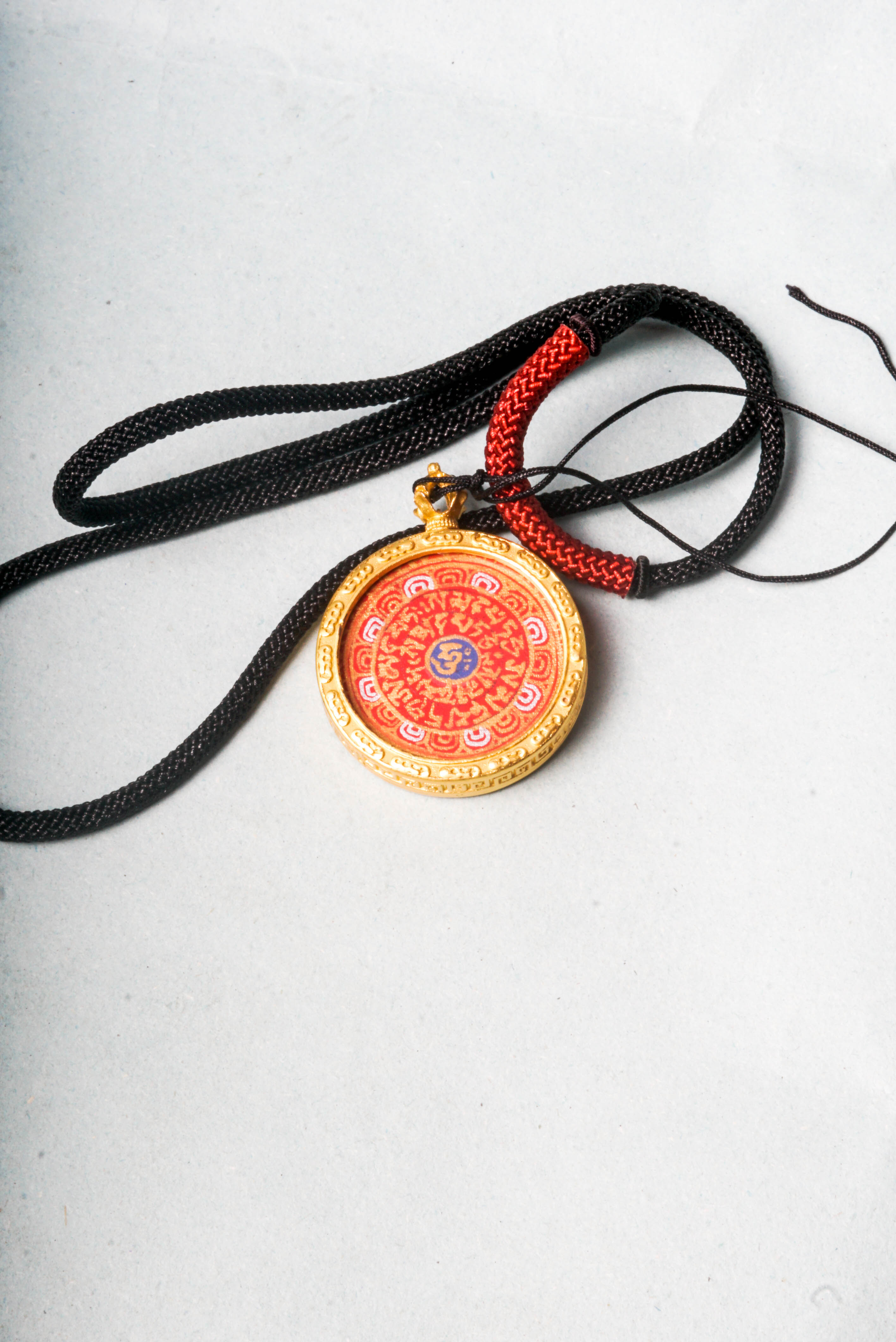 Mantra Mandala Thangka is a sacred Tibetan symbol for meditation and spiritual focus. Hand-painted with natural pigments, it brings protection, blessings, and inner peace. Ideal for meditation or sacred spaces.