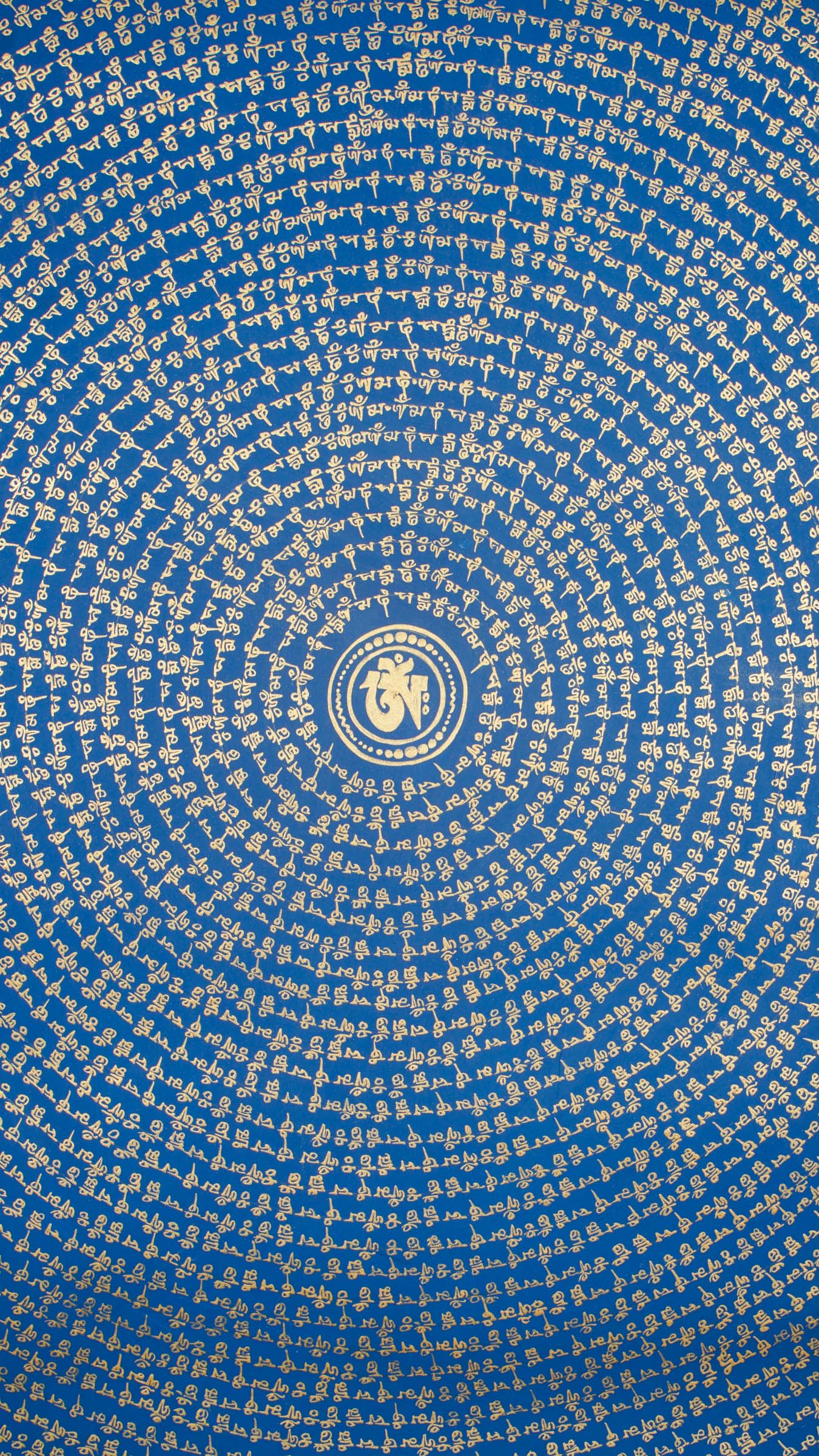 The Mantra Mandala Thangka is a sacred Tibetan painting that blends mantras like "Om Mani Padme Hum" with geometric harmony to deepen meditation and promote spiritual balance. Ideal for homes, meditation rooms, or sacred spaces, it brings blessings, mindfulness, and calming energy rooted in Buddhist tradition.