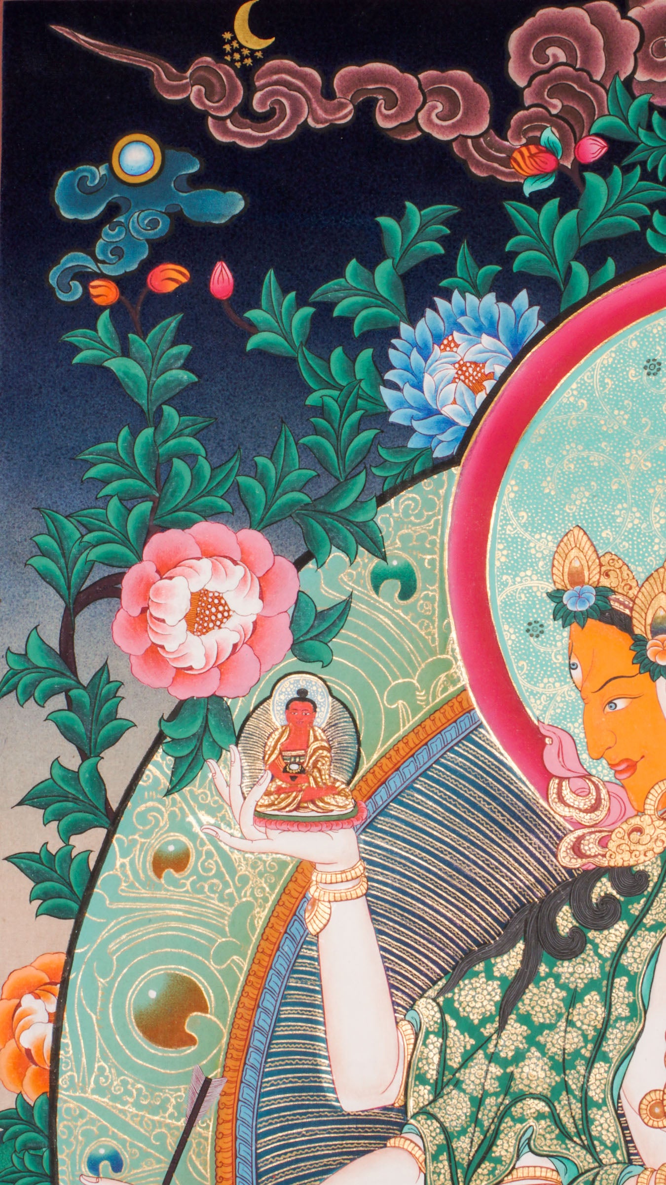 Exclusive Tibetan painting that portrays the long-life deity Namgyalma (Ushnisha Vijaya).