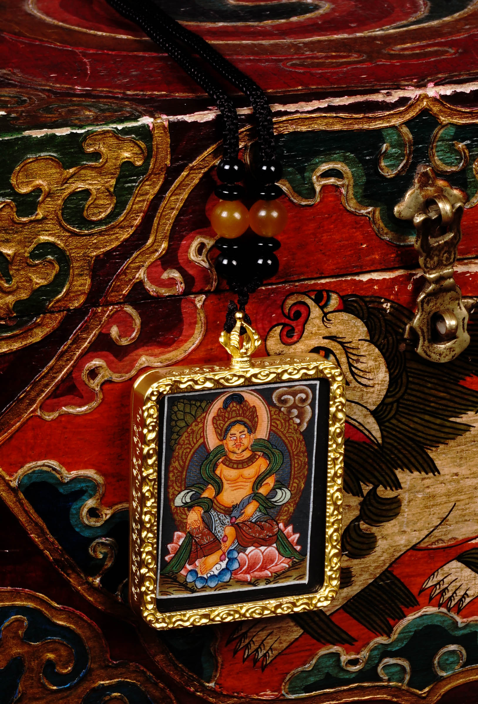 Zambala Ghau Thangka Pendant – Hand-Painted Newari Prosperity Amulet